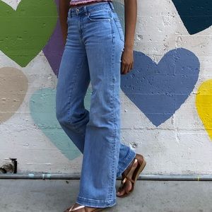 American Eagle High Waisted Flare Jean